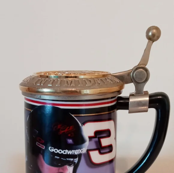 Dale Earnhardt Sr.. Collector Tankard, Stein The intimidator Franklin Mint - Picture 3 of 8